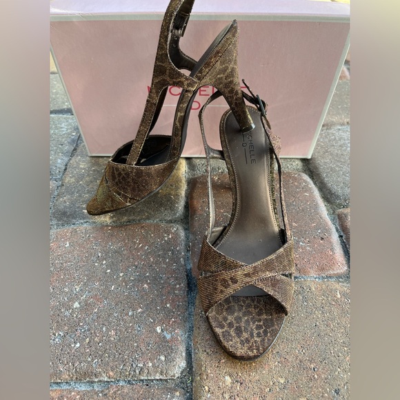 Michelle D Bronze Animal Print High Heels - Picture 3 of 5